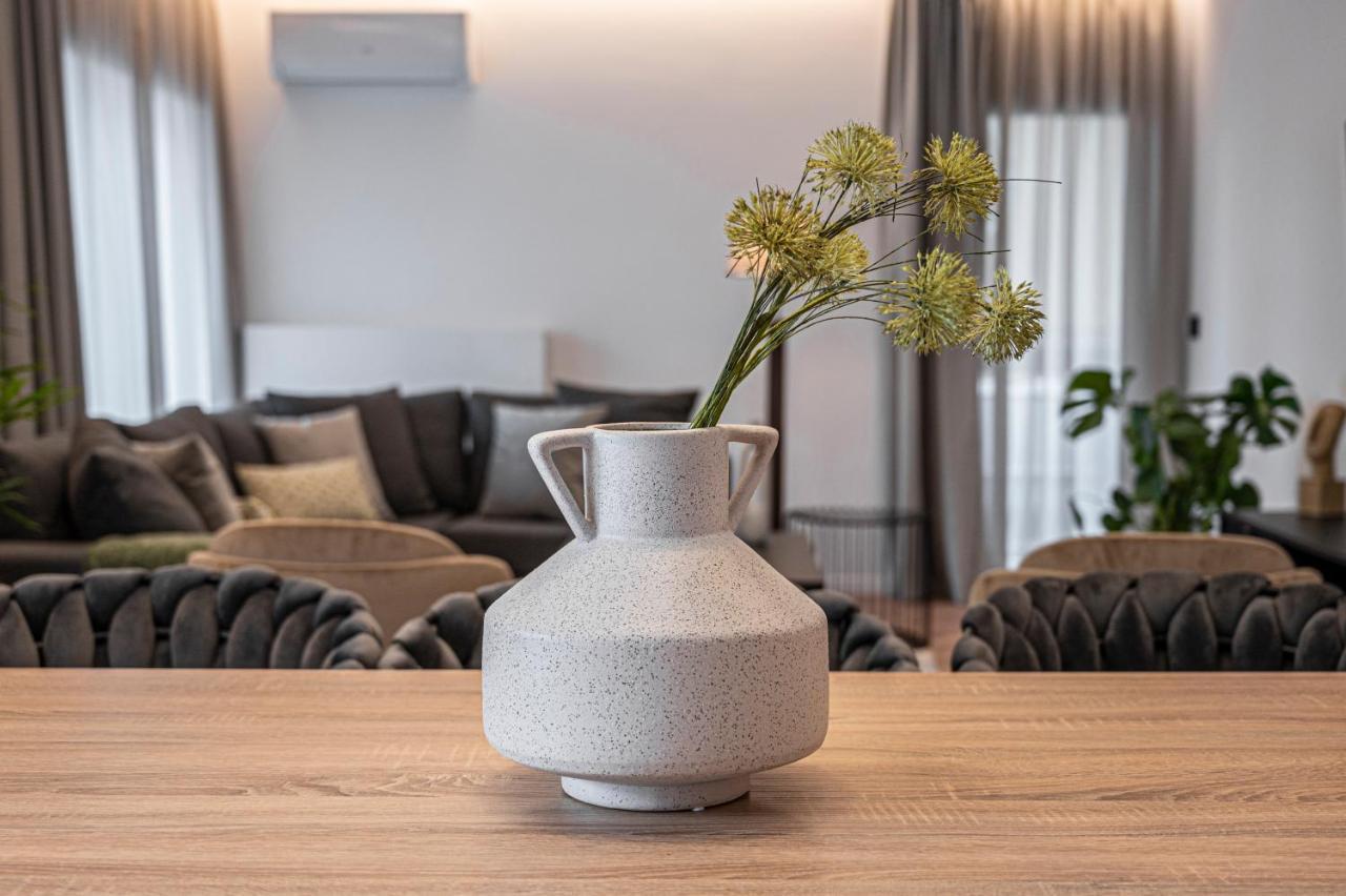 Apartamento Phaedrus Living Luxury Penthouse Ploutarchou Atenas Exterior foto